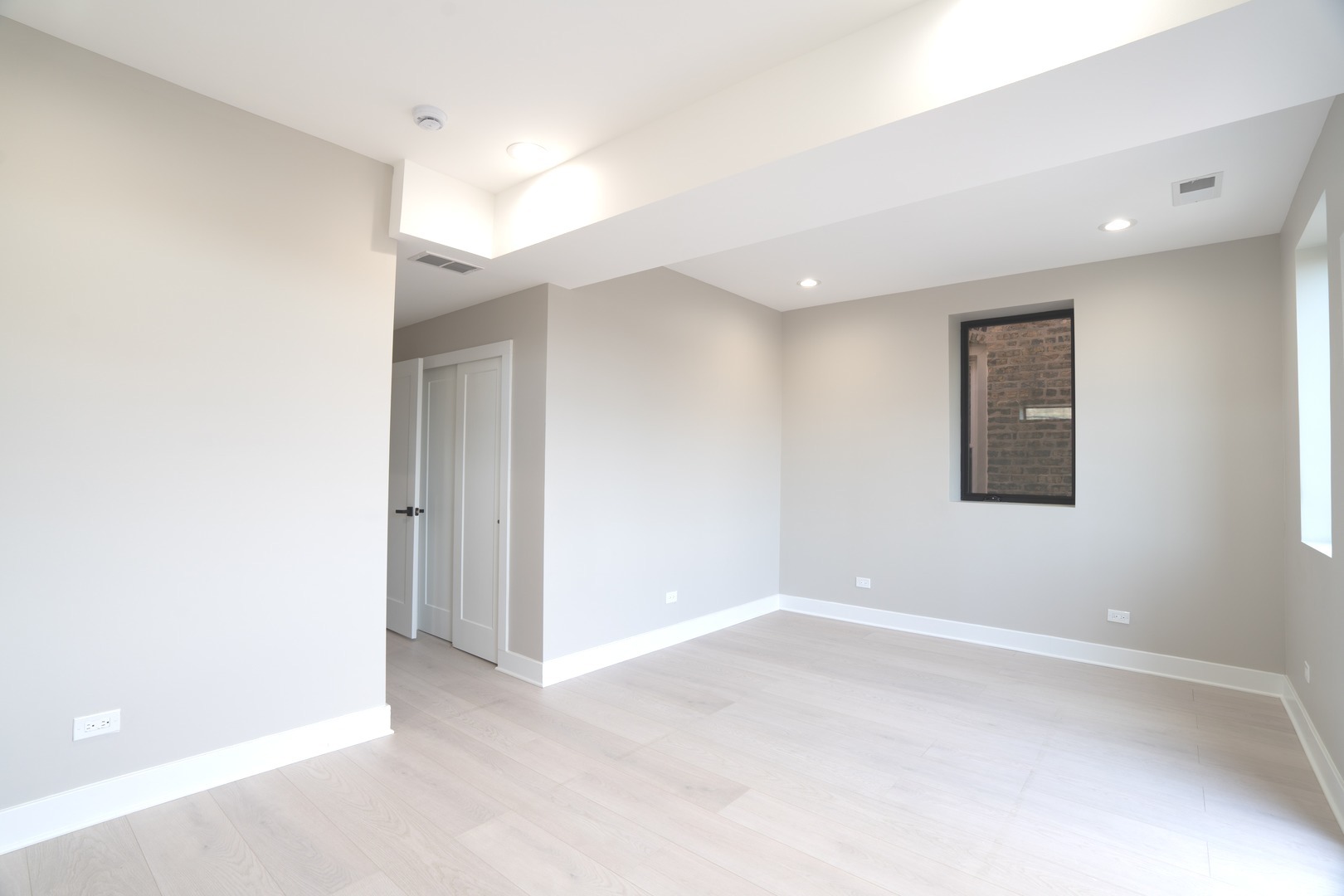 3530 W Van Buren Street, Chicago, IL 60624