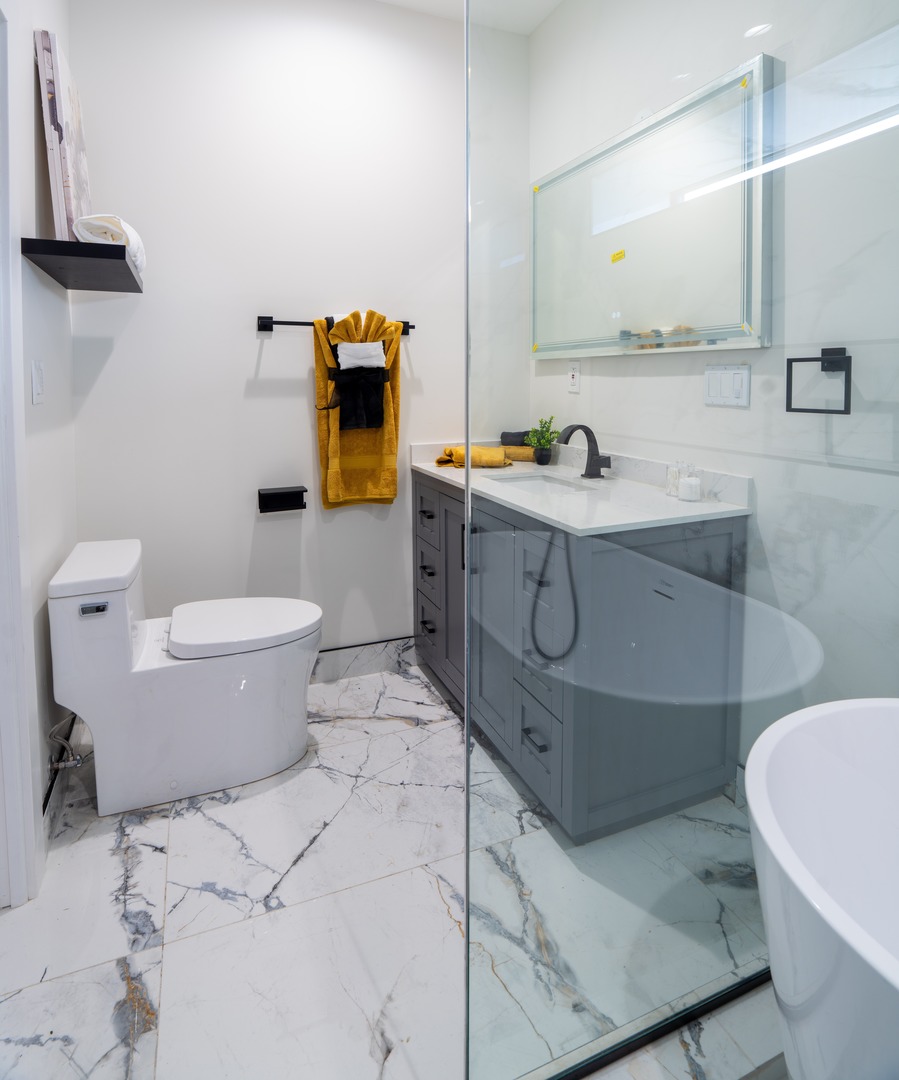 3530 W Van Buren Street, Chicago, IL 60624