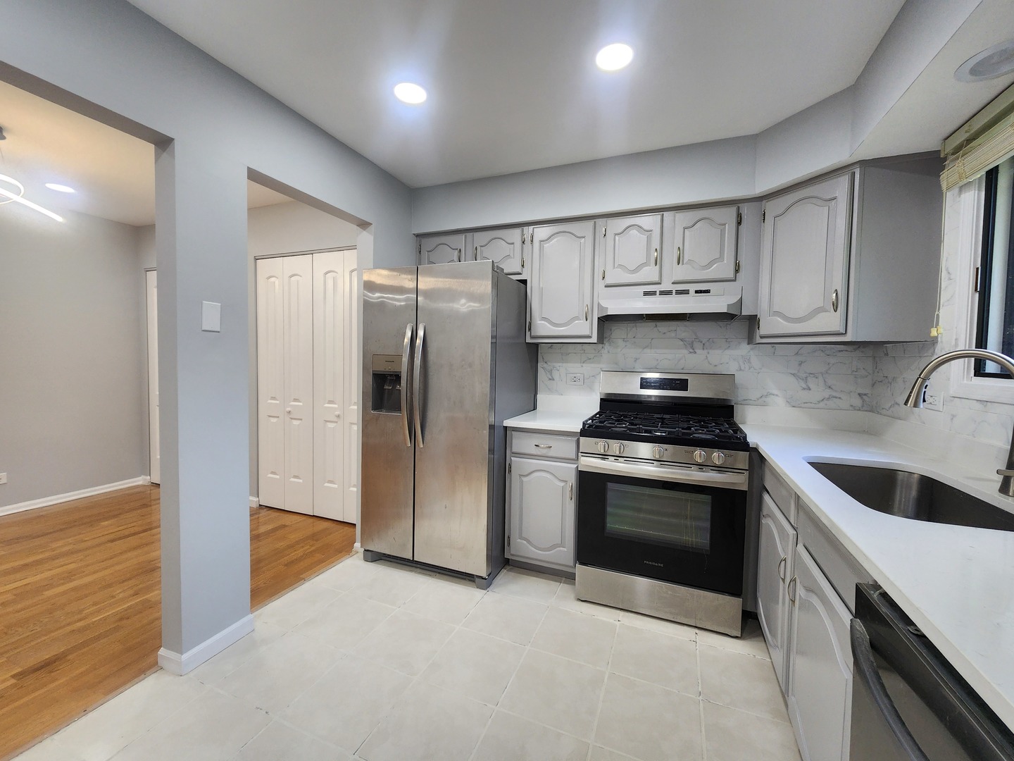 1044 Creekside Court #2B, Wheeling, IL 60090