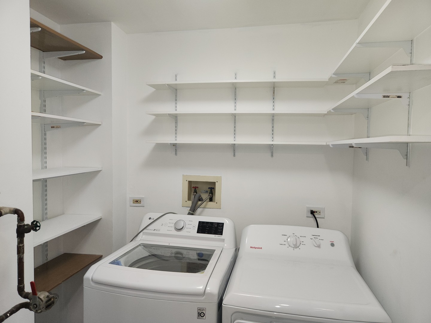 1044 Creekside Court #2B, Wheeling, IL 60090