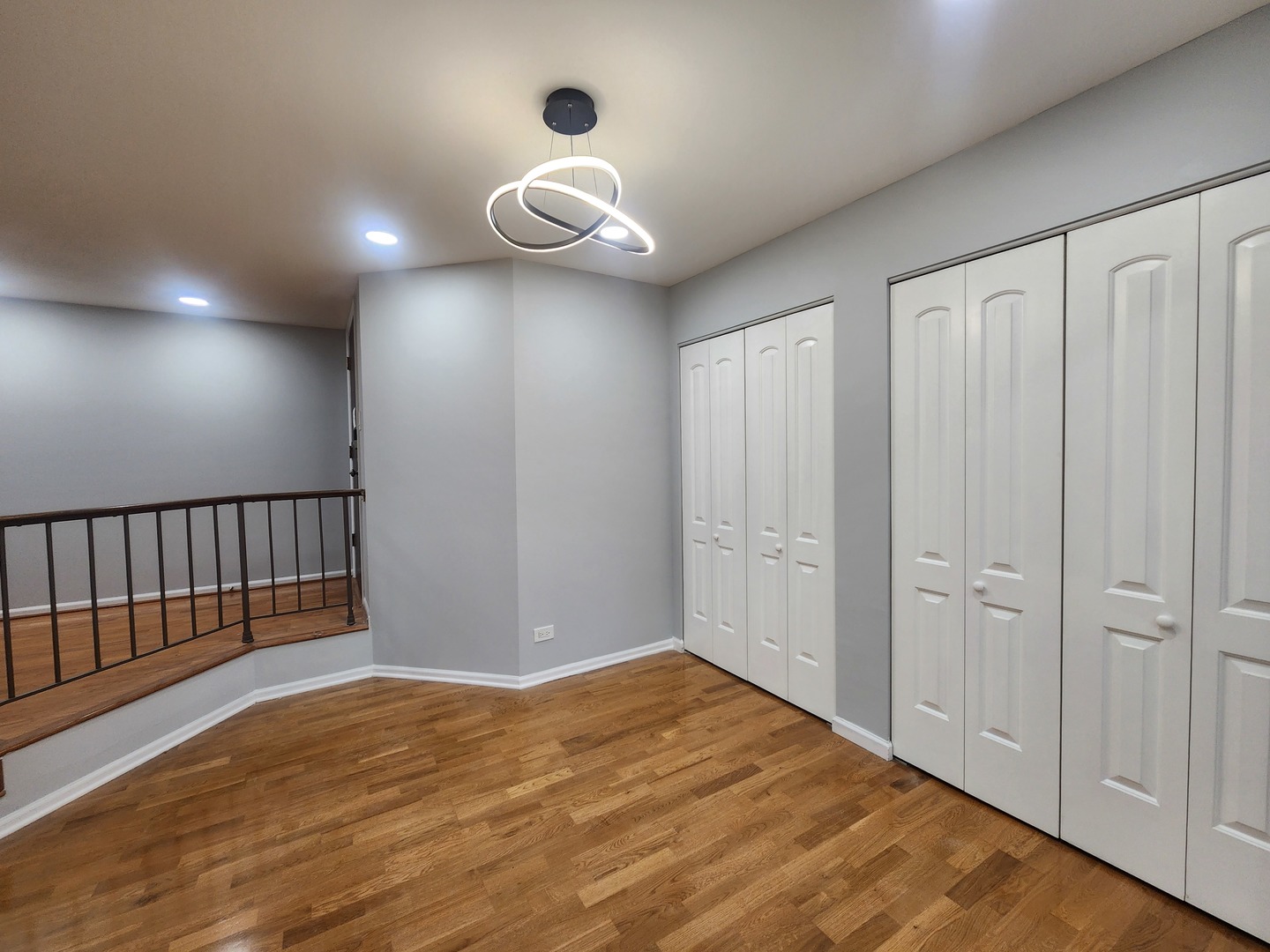 1044 Creekside Court #2B, Wheeling, IL 60090