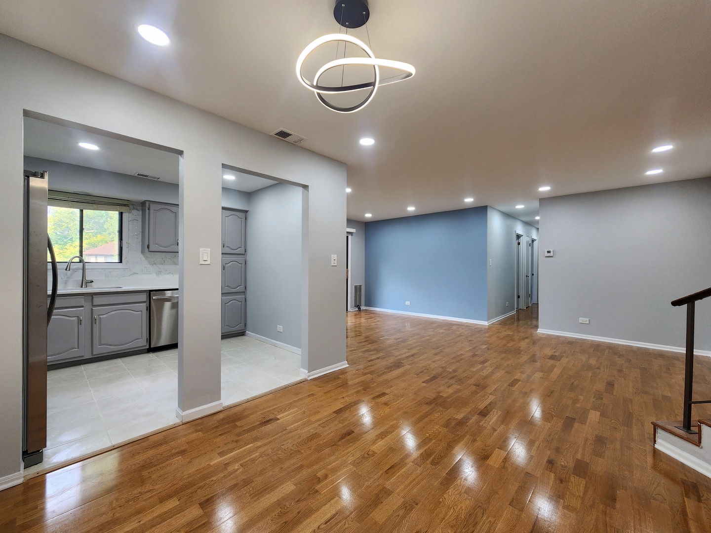 1044 Creekside Court #2B, Wheeling, IL 60090