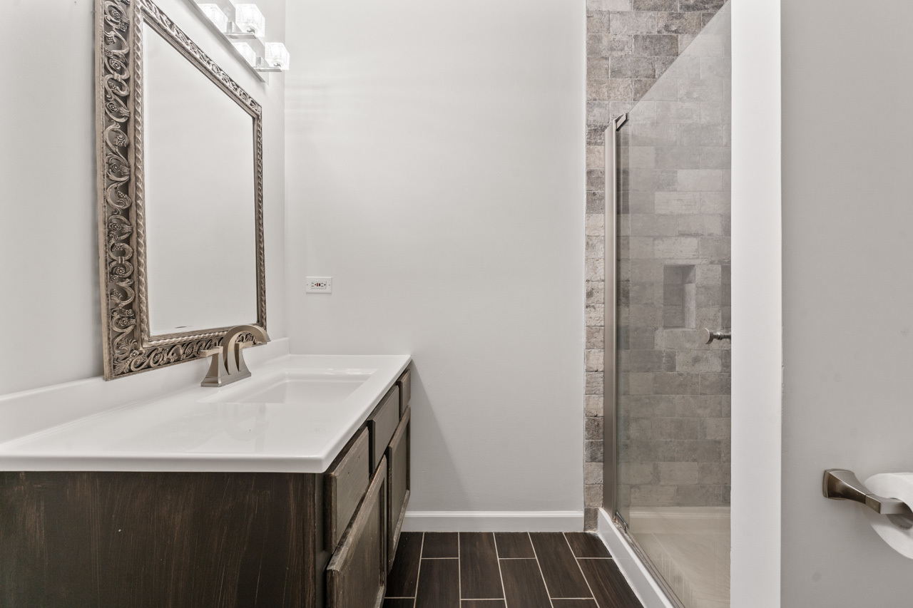 8045 Sierra Woods Lane, Carpentersville, IL 60110