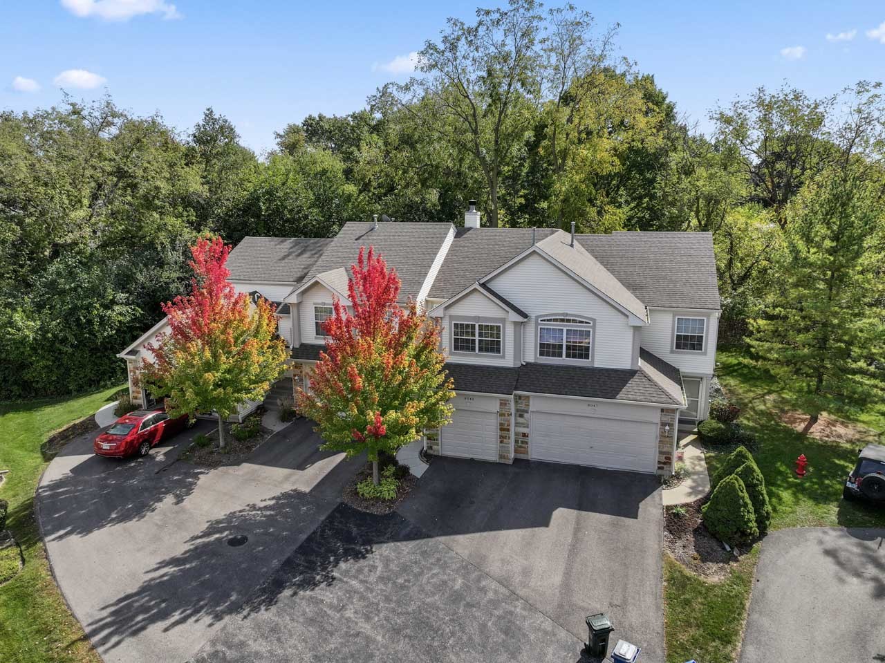 8045 Sierra Woods Lane, Carpentersville, IL 60110