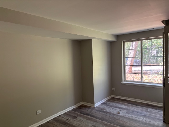 301 W Treehouse Lane #301, Round Lake, IL 60073