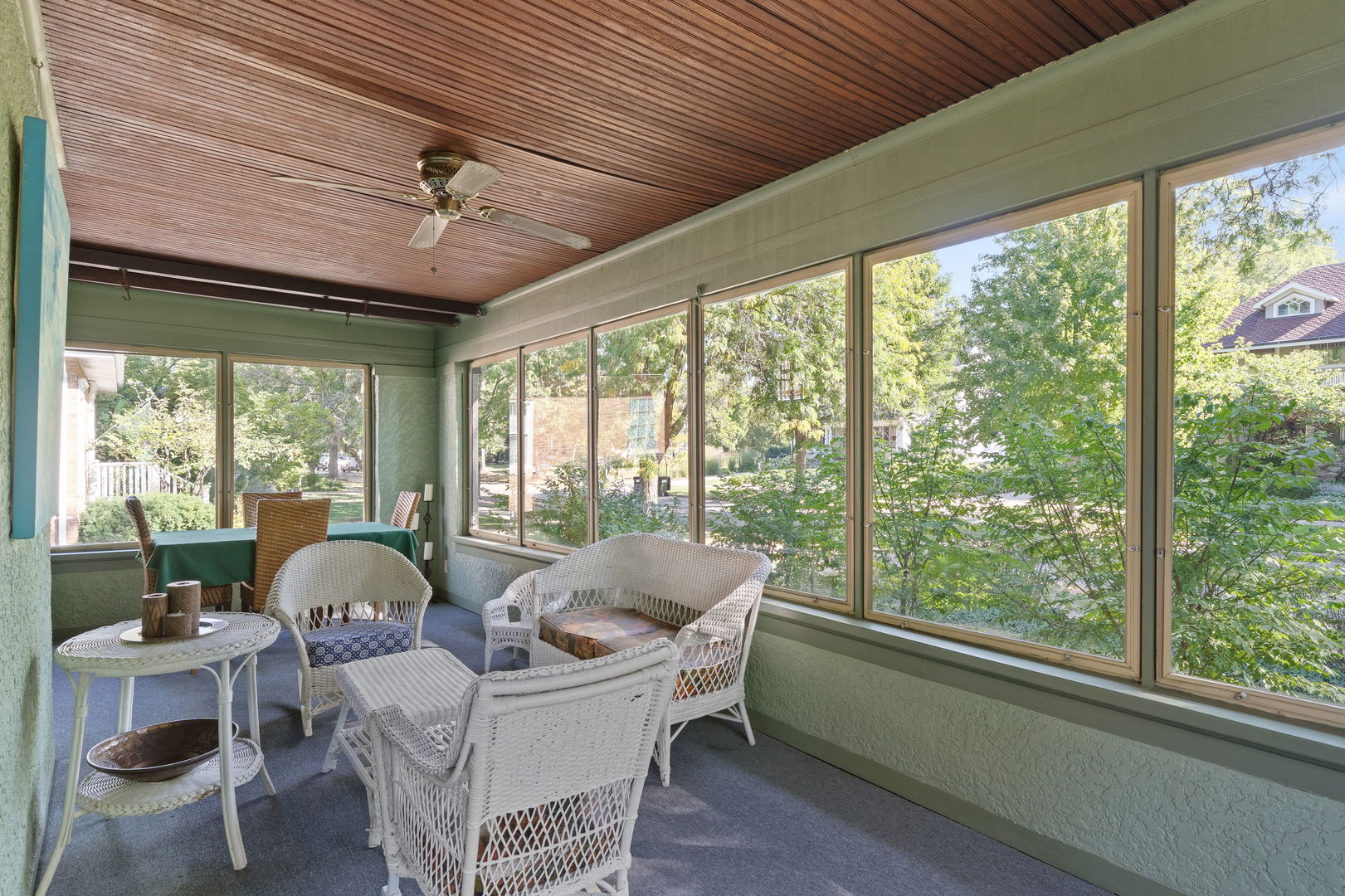 215 E Elm Avenue, La Grange, IL 60525