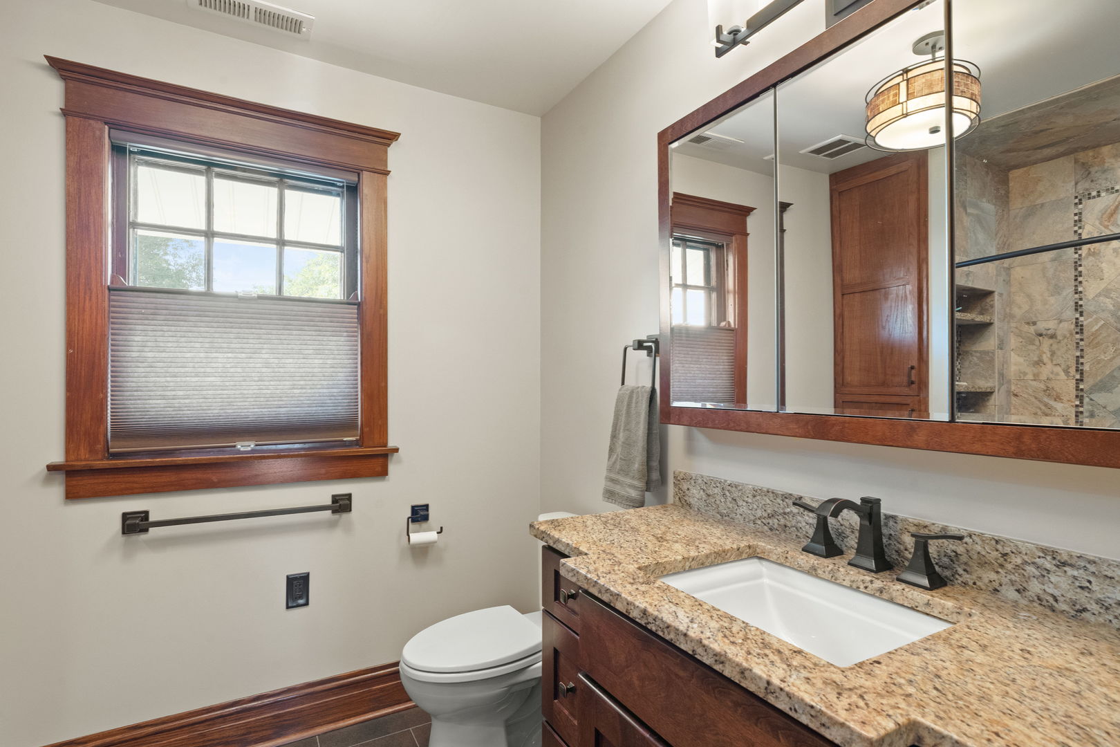 215 E Elm Avenue, La Grange, IL 60525