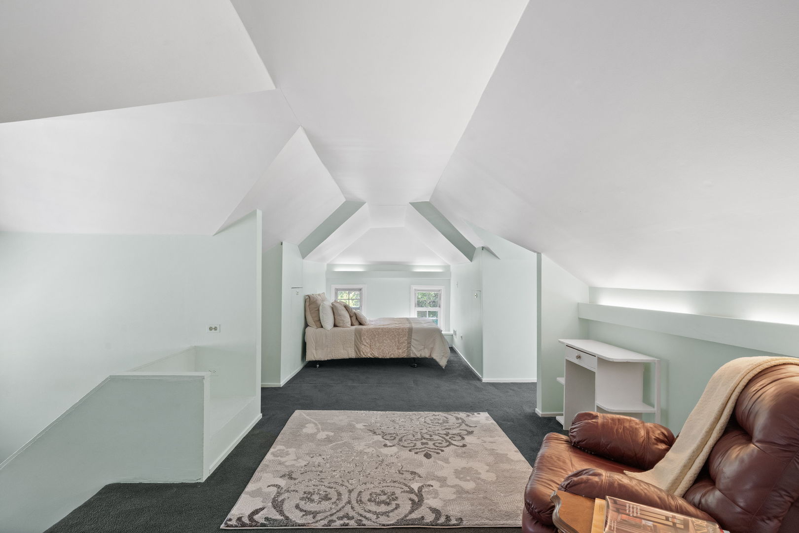 215 E Elm Avenue, La Grange, IL 60525