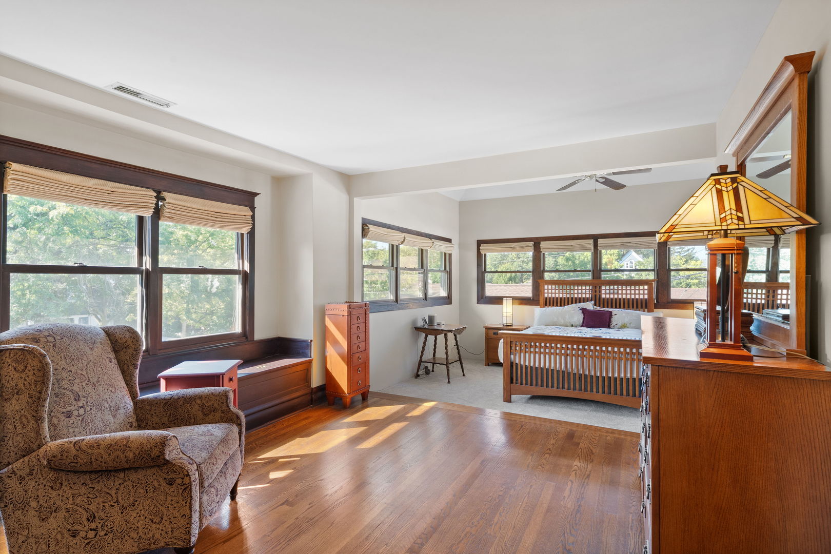 215 E Elm Avenue, La Grange, IL 60525