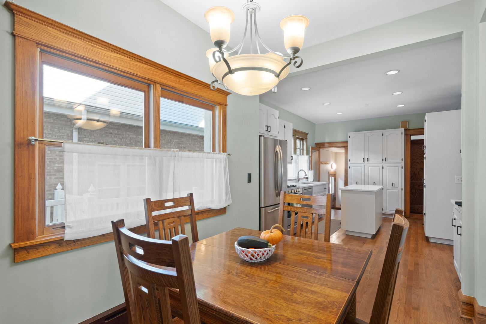 215 E Elm Avenue, La Grange, IL 60525