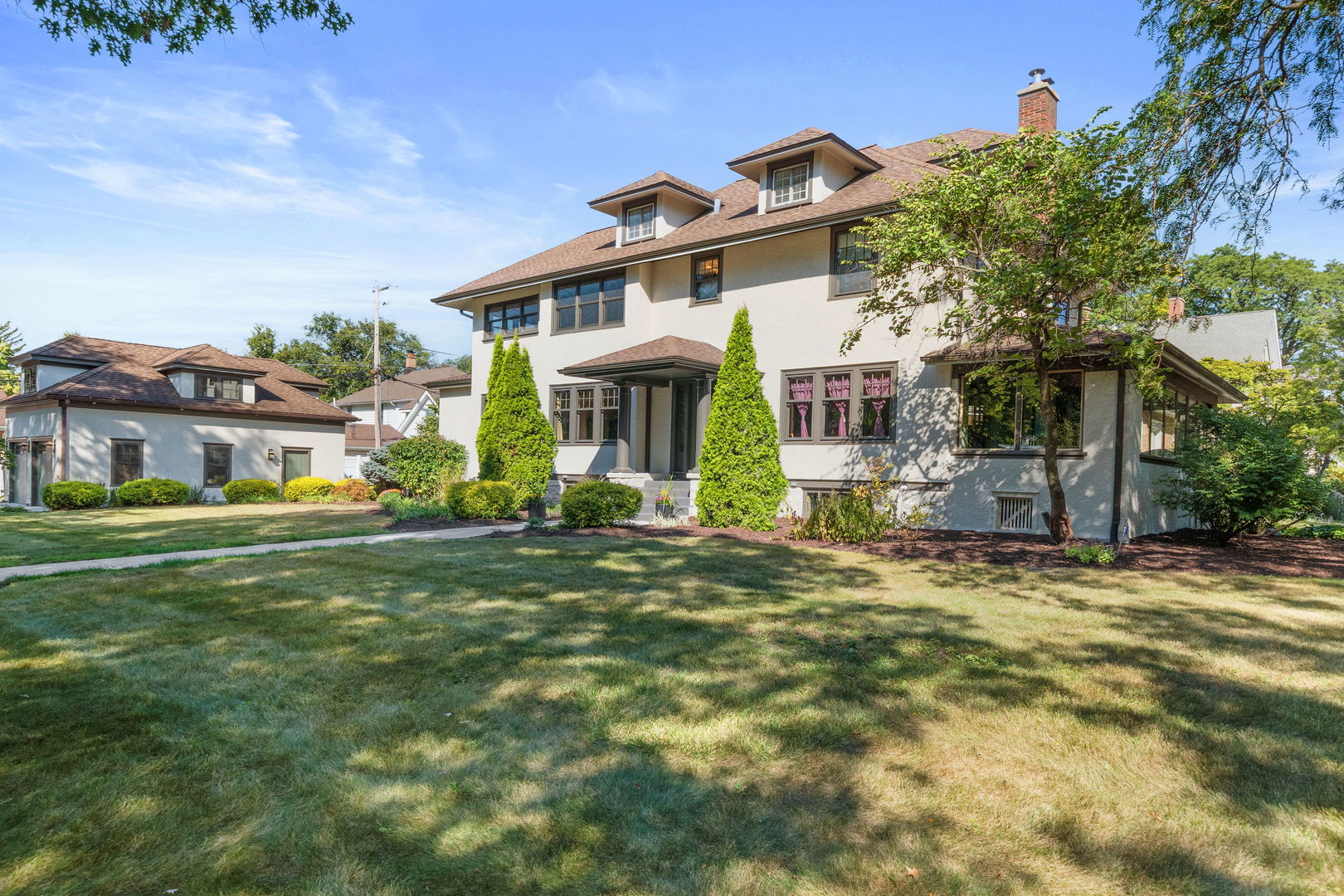 215 E Elm Avenue, La Grange, IL 60525