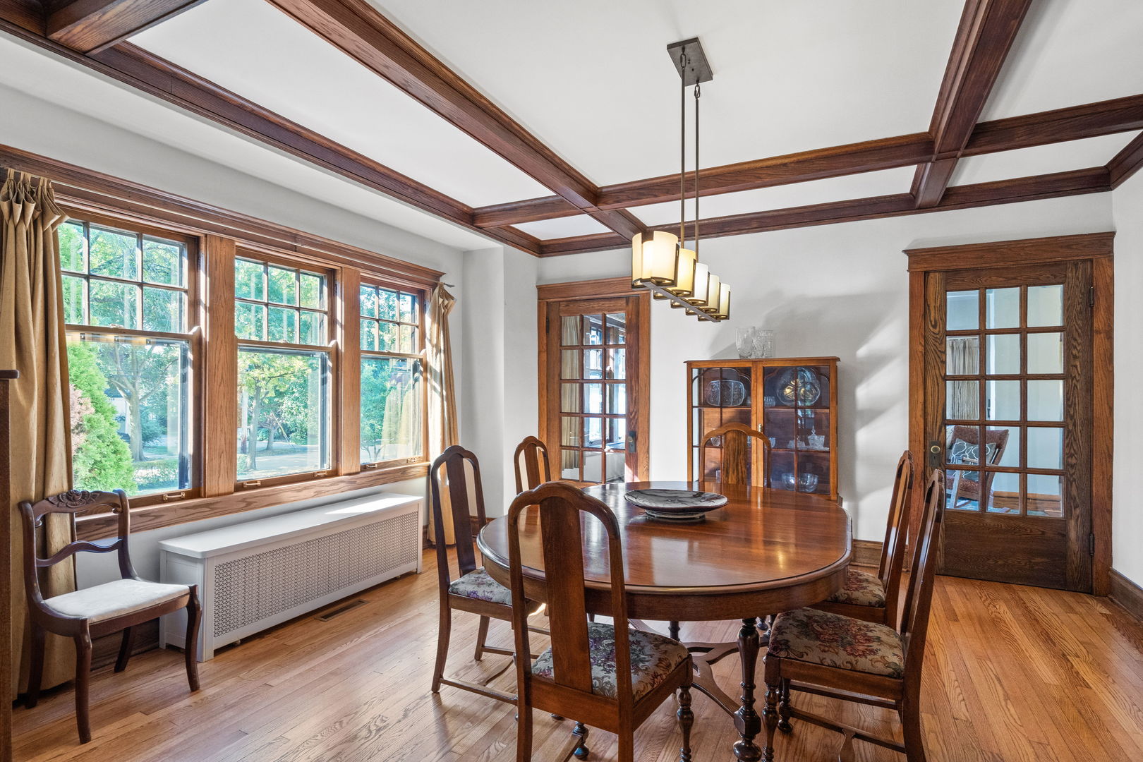 215 E Elm Avenue, La Grange, IL 60525