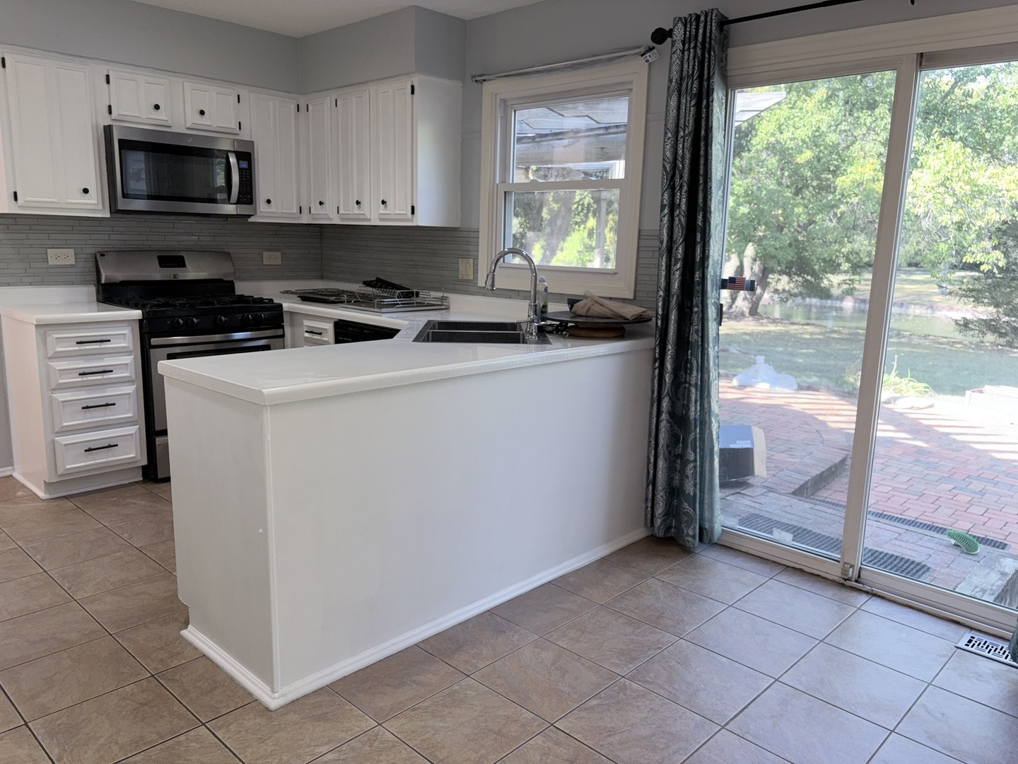 97 N Walnut Lane, Schaumburg, IL 60194
