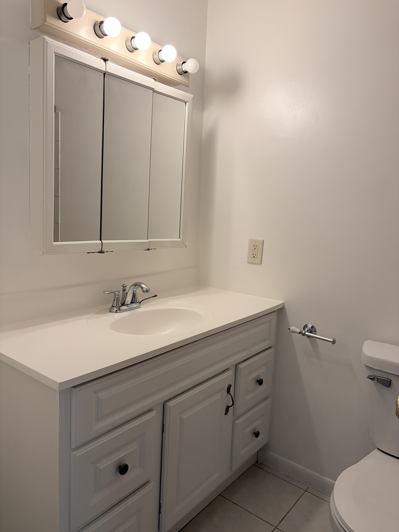 97 N Walnut Lane, Schaumburg, IL 60194