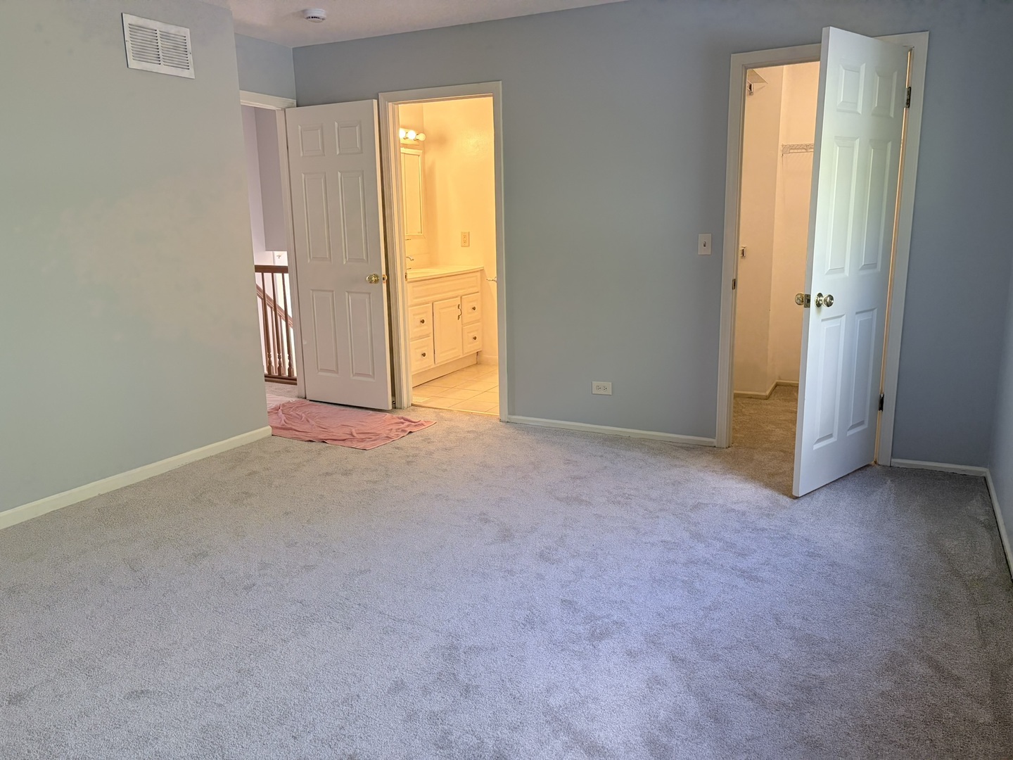 97 N Walnut Lane, Schaumburg, IL 60194
