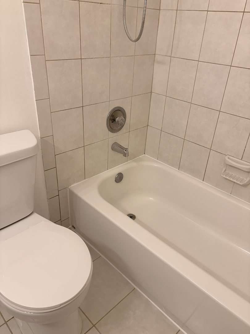 97 N Walnut Lane, Schaumburg, IL 60194