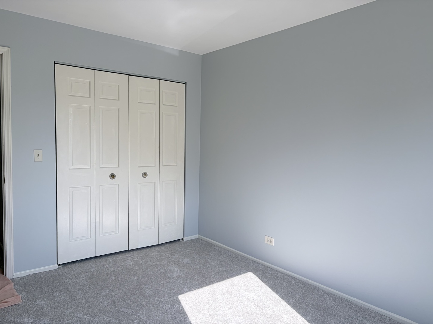 97 N Walnut Lane, Schaumburg, IL 60194