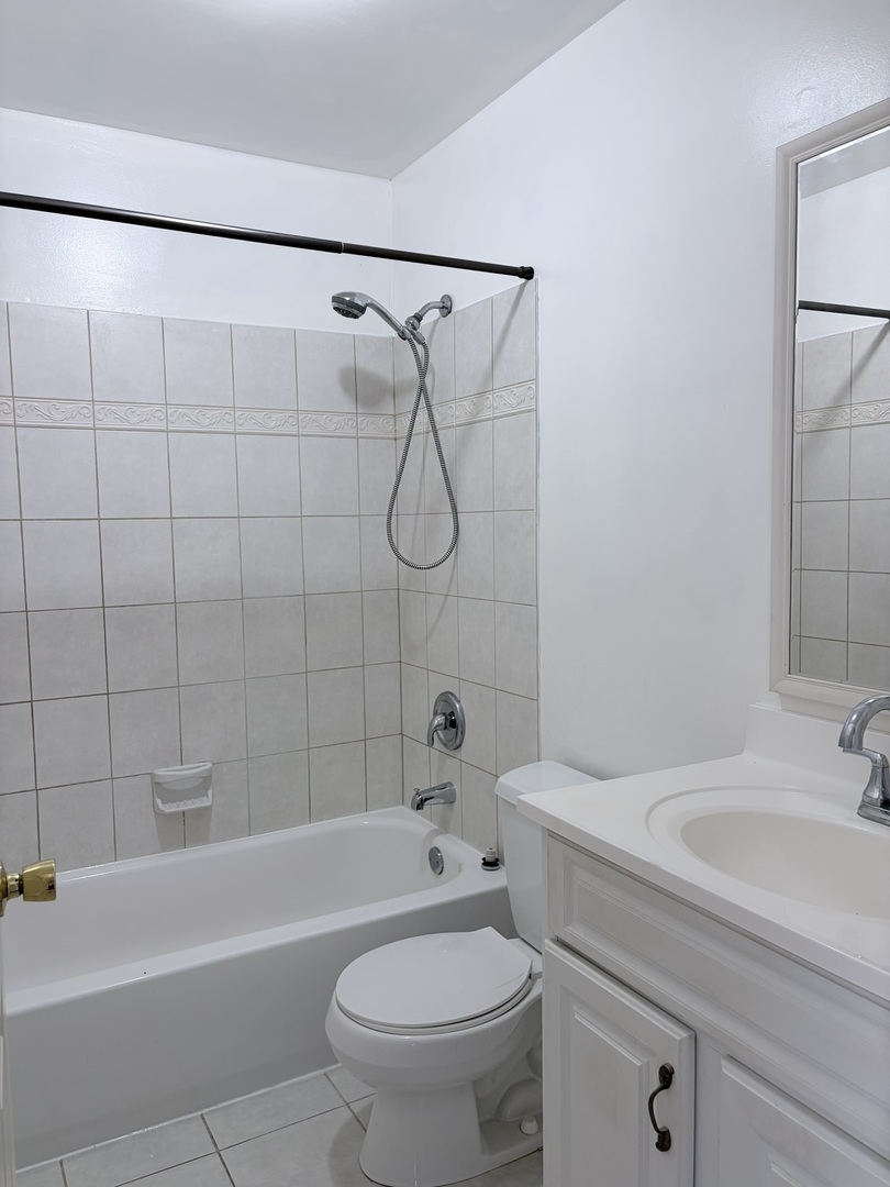 97 N Walnut Lane, Schaumburg, IL 60194