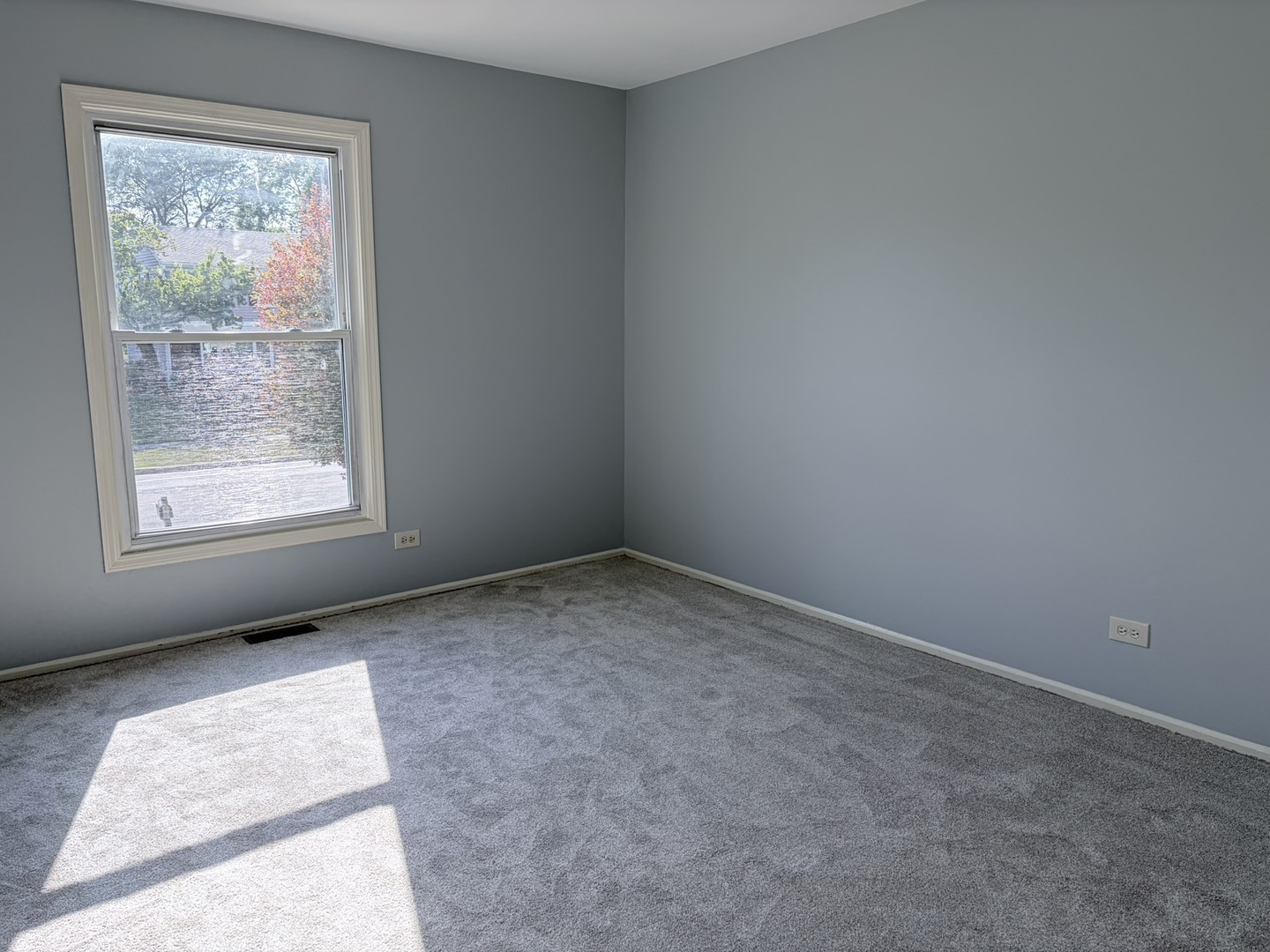 97 N Walnut Lane, Schaumburg, IL 60194