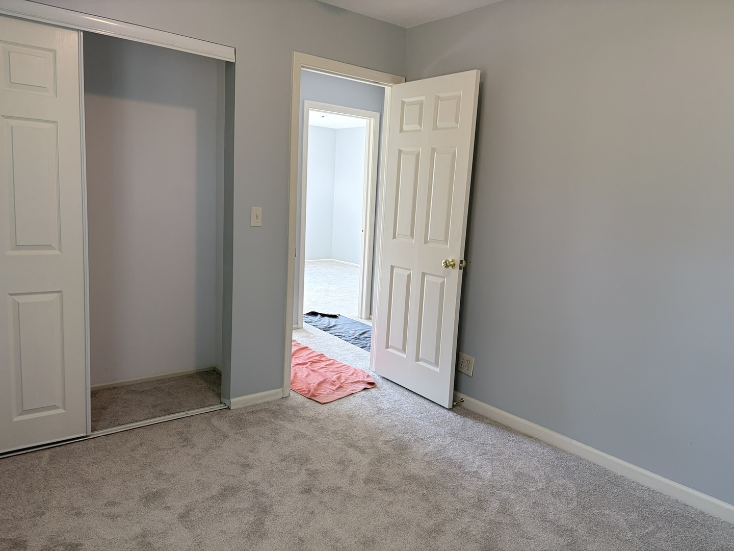 97 N Walnut Lane, Schaumburg, IL 60194