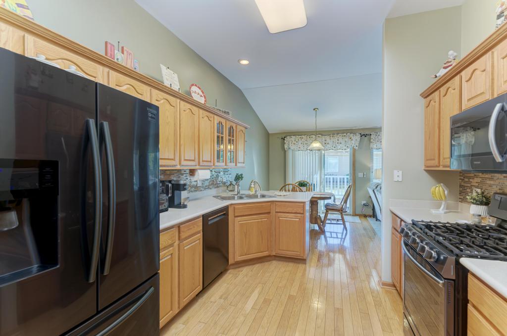 21649 W Larch Drive, Plainfield, IL 60544