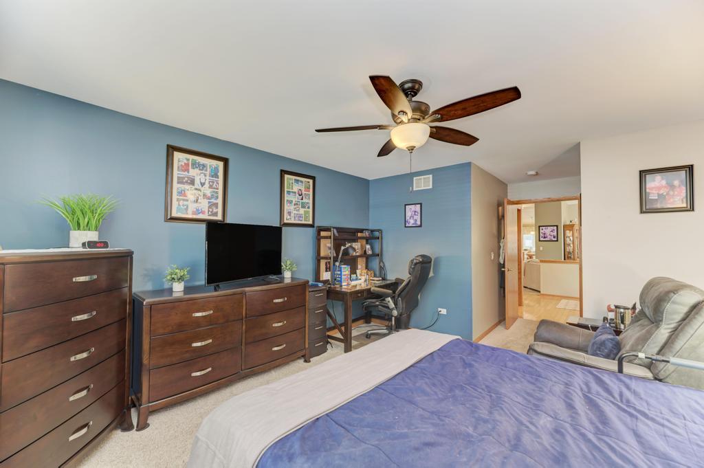 21649 W Larch Drive, Plainfield, IL 60544