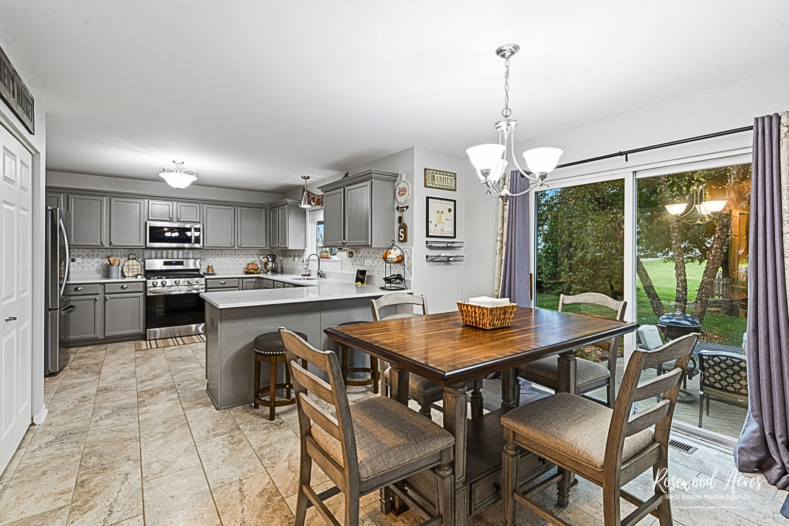 26124 S Bell Road, Channahon, IL 60410