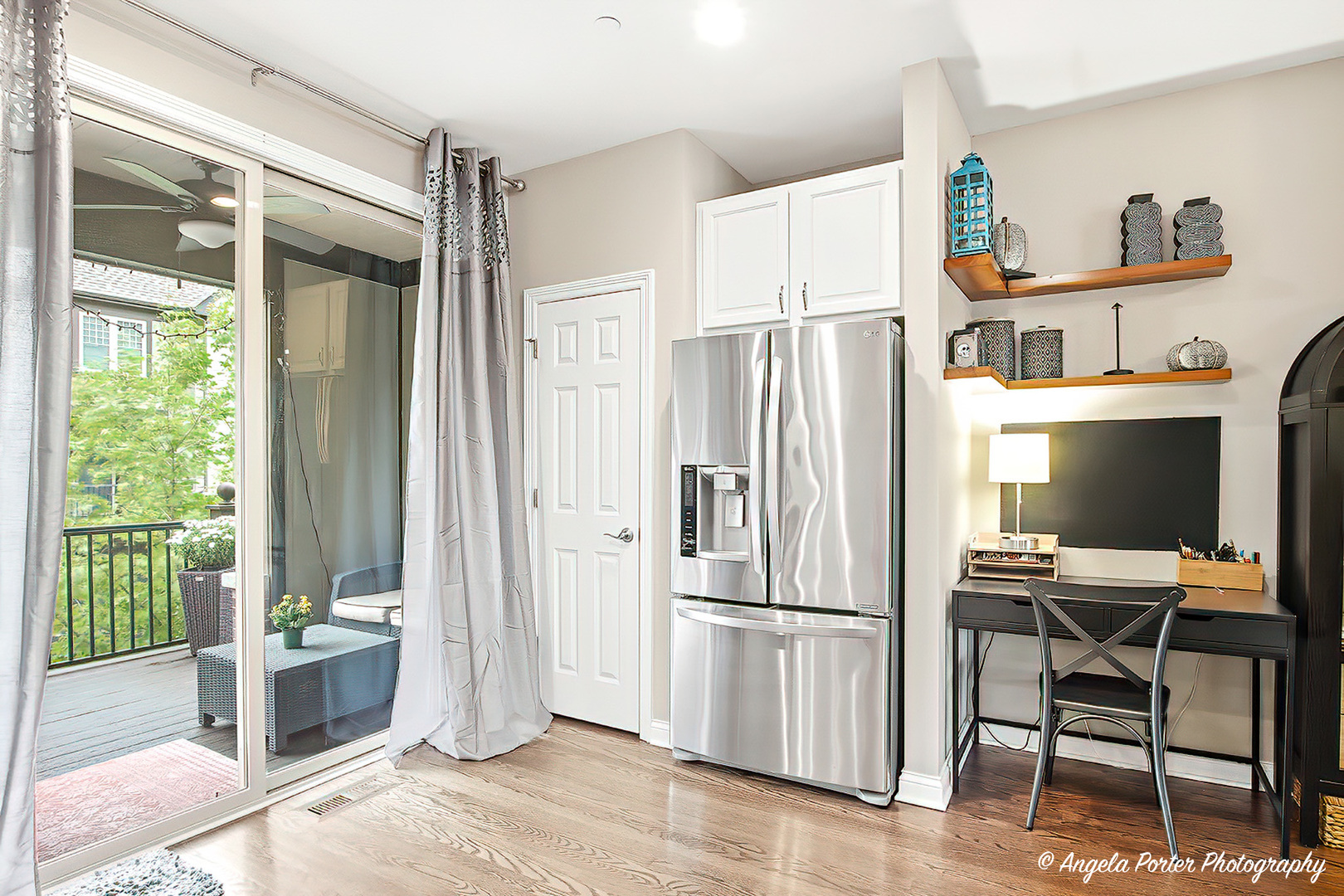 619 Parkside Court, Libertyville, IL 60048