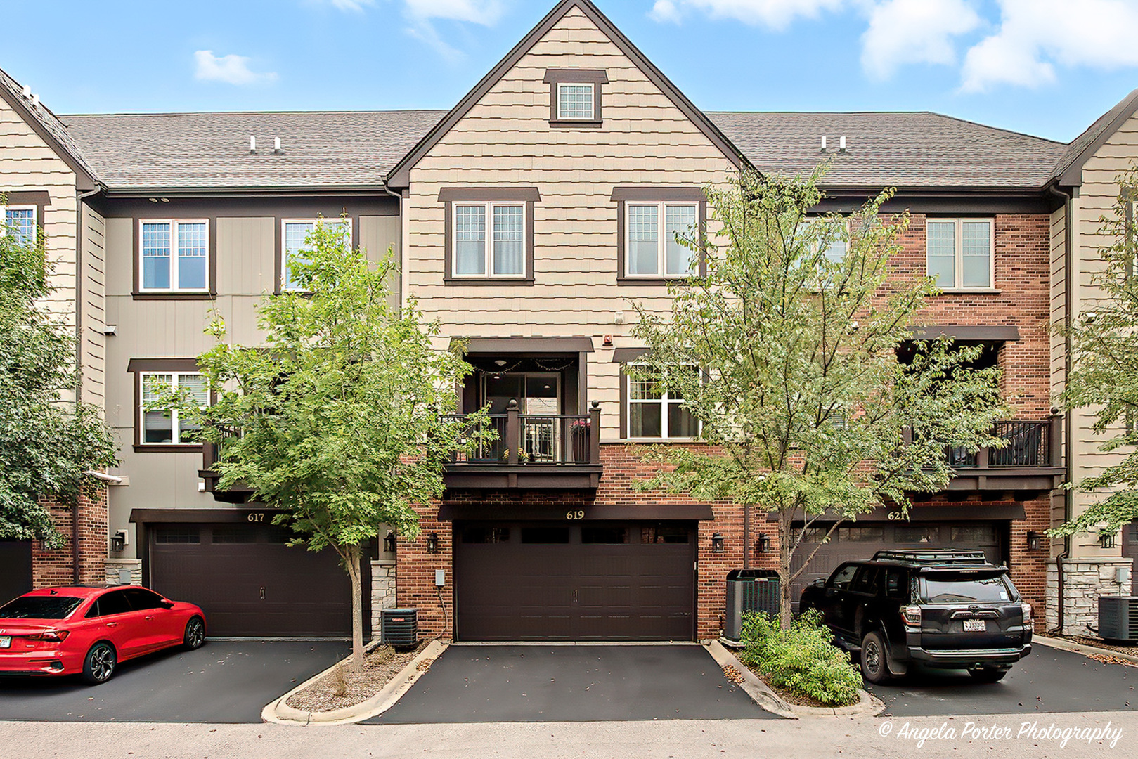 619 Parkside Court, Libertyville, IL 60048