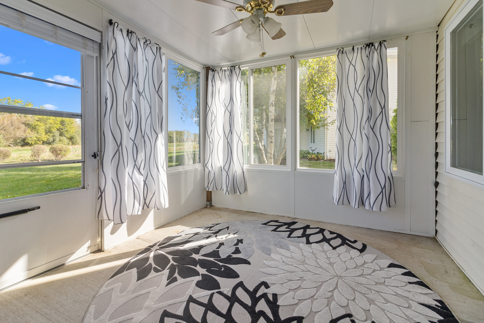 229 Creekside Place, Delavan, WI 53115