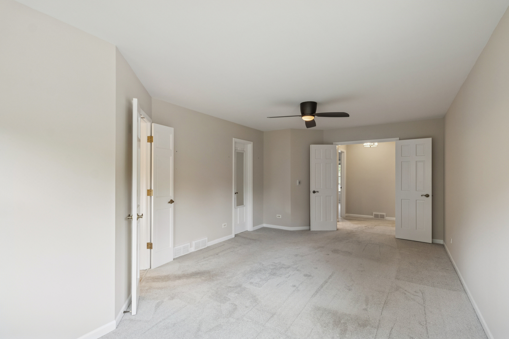 341 Fairway View Drive, Algonquin, IL 60102