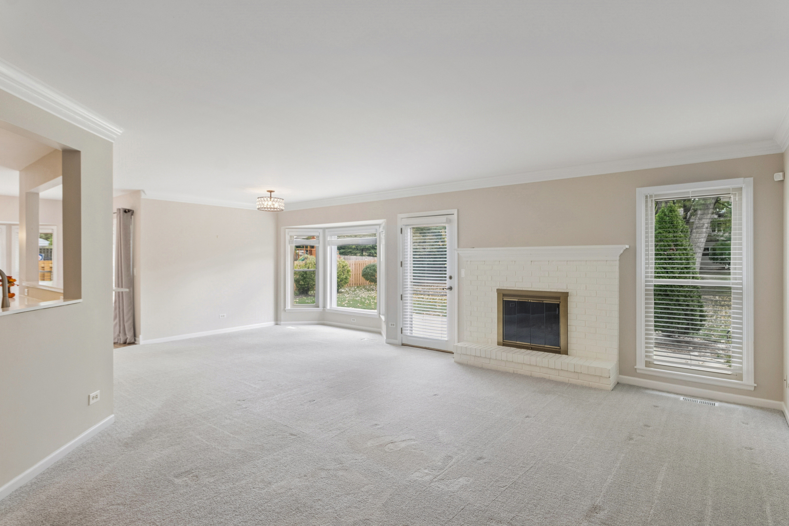 341 Fairway View Drive, Algonquin, IL 60102