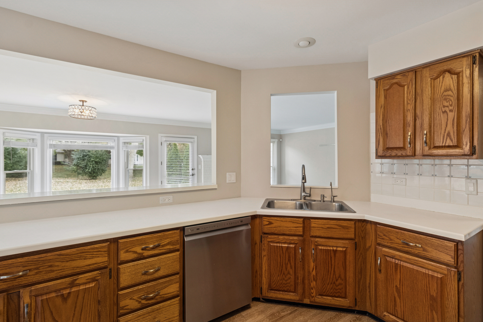 341 Fairway View Drive, Algonquin, IL 60102