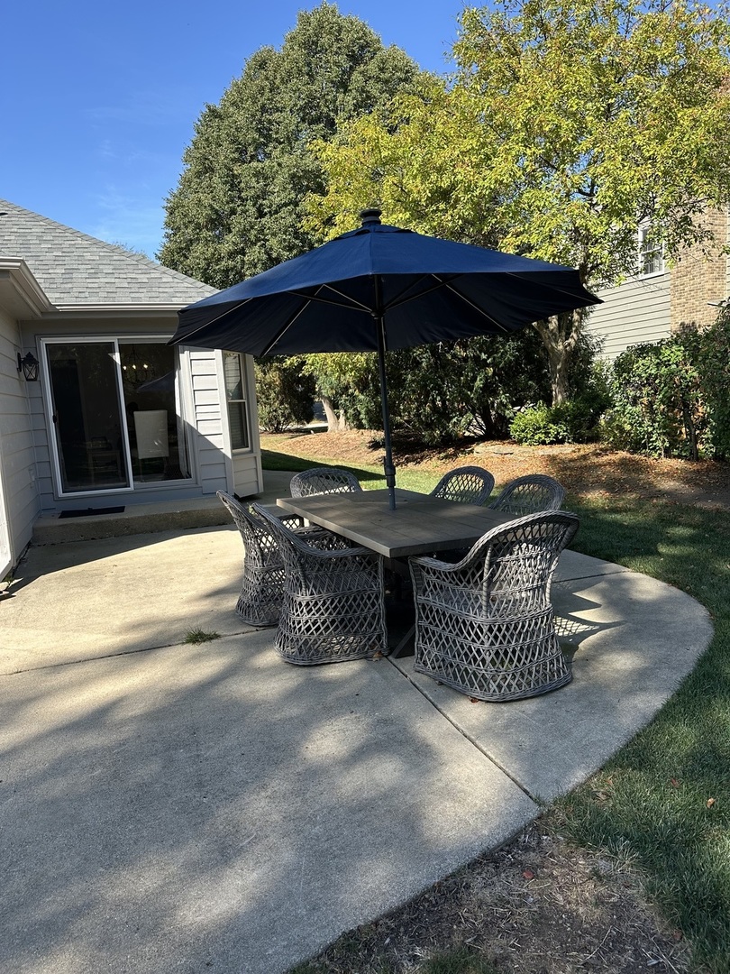 341 Fairway View Drive, Algonquin, IL 60102