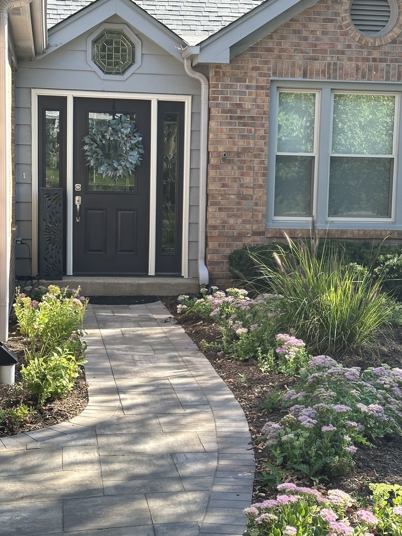 341 Fairway View Drive, Algonquin, IL 60102