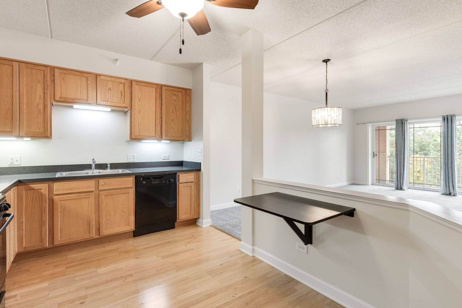 77 N Wolf Road #206, Northlake, IL 60164