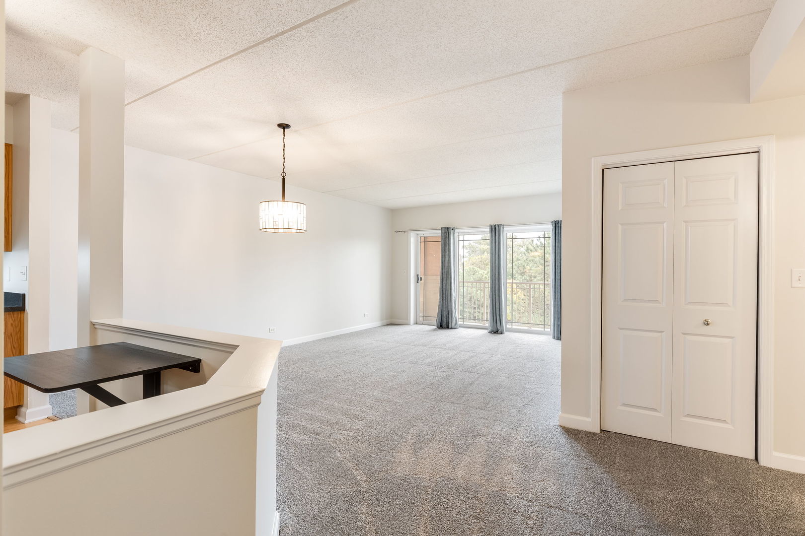 77 N Wolf Road #206, Northlake, IL 60164