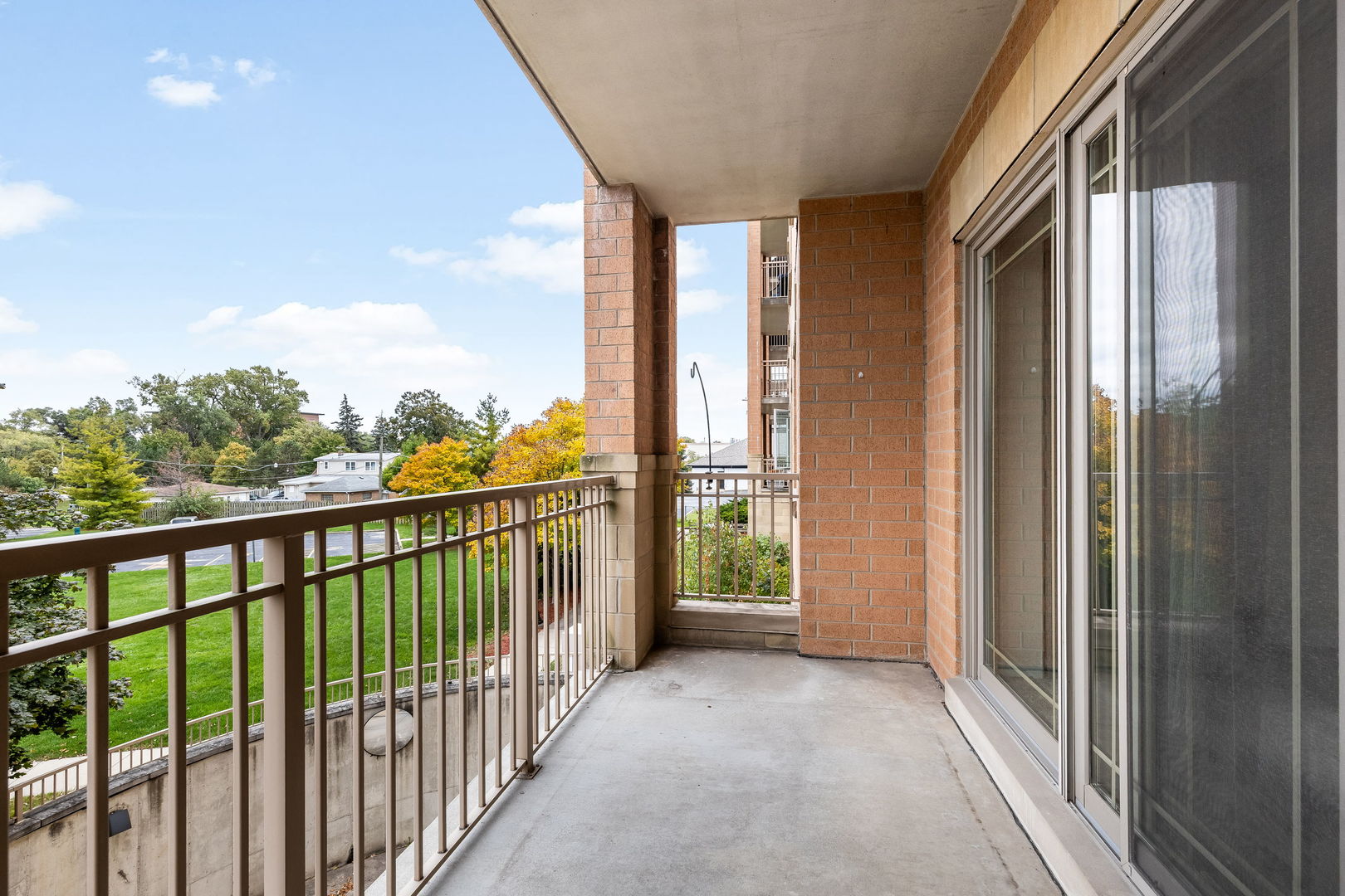 77 N Wolf Road #206, Northlake, IL 60164