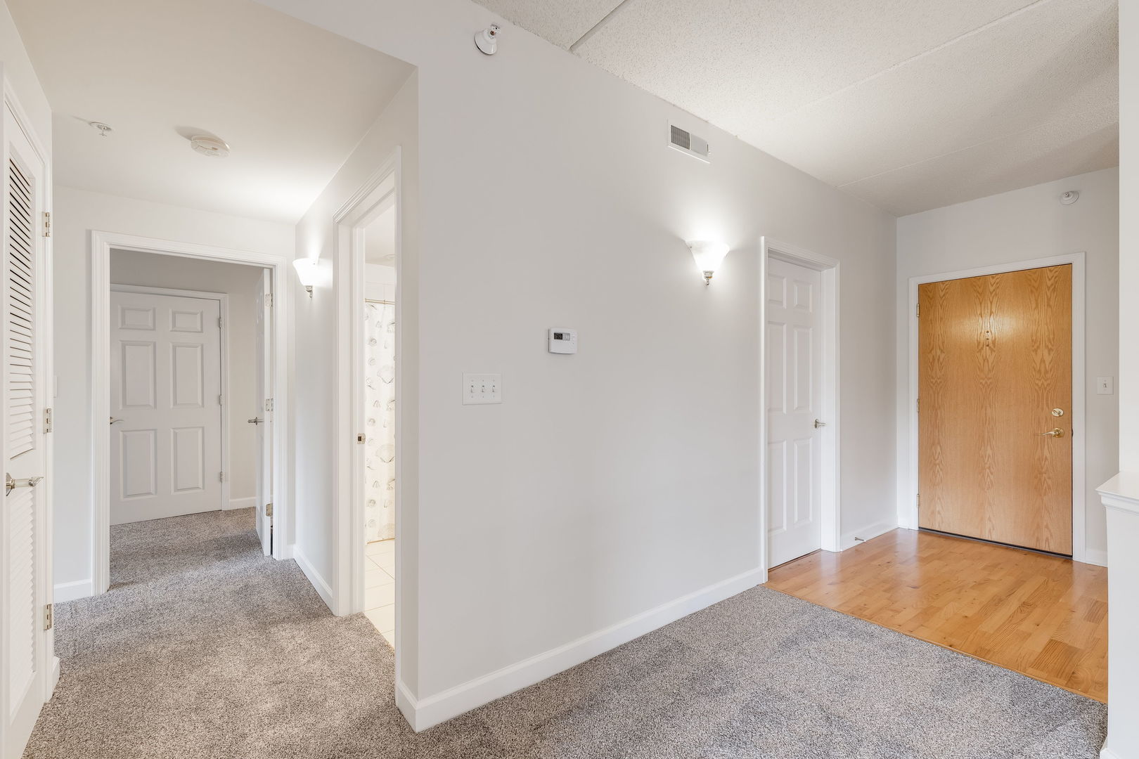 77 N Wolf Road #206, Northlake, IL 60164