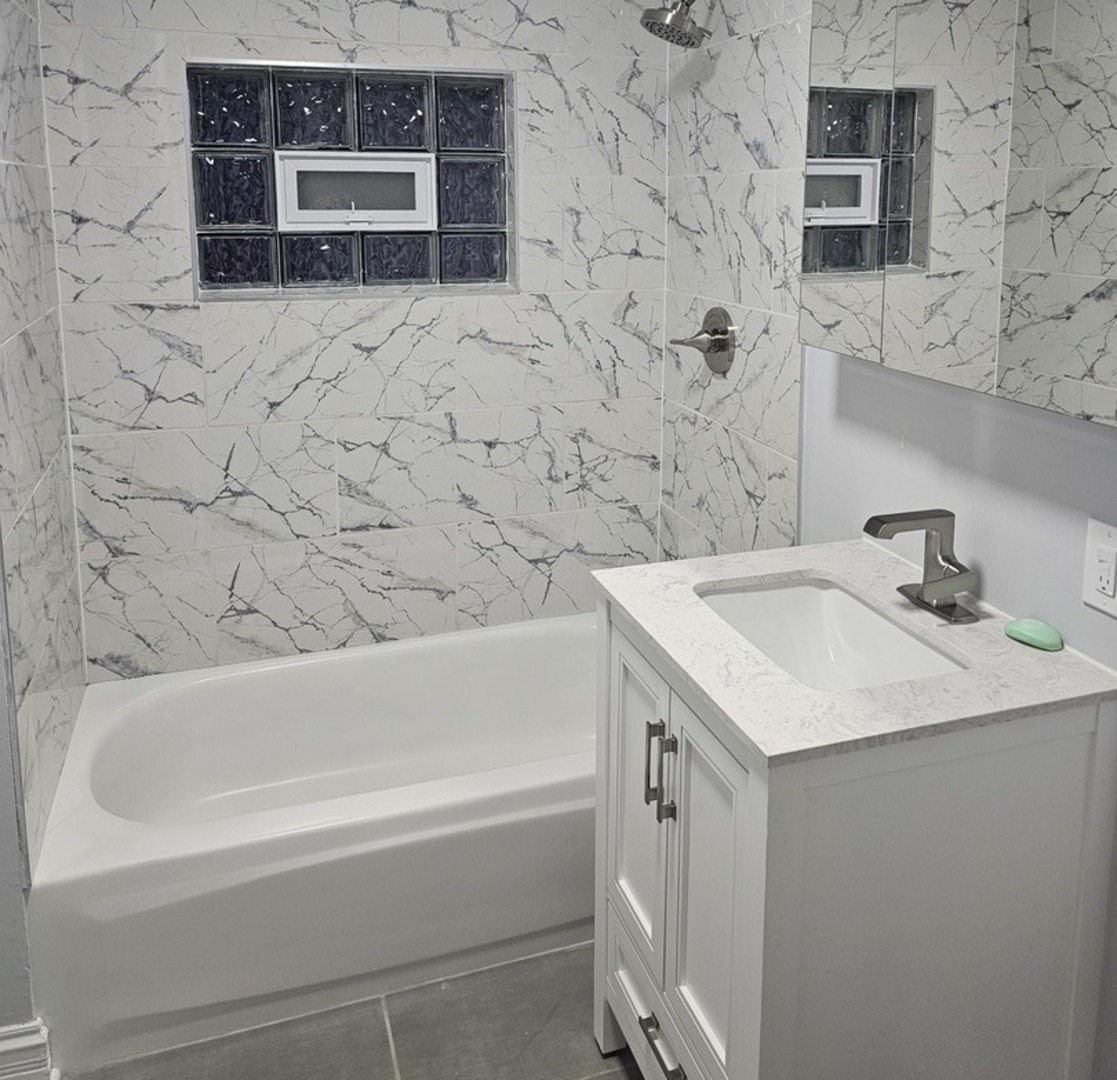 2015 S 3rd Avenue, Maywood, IL 60153