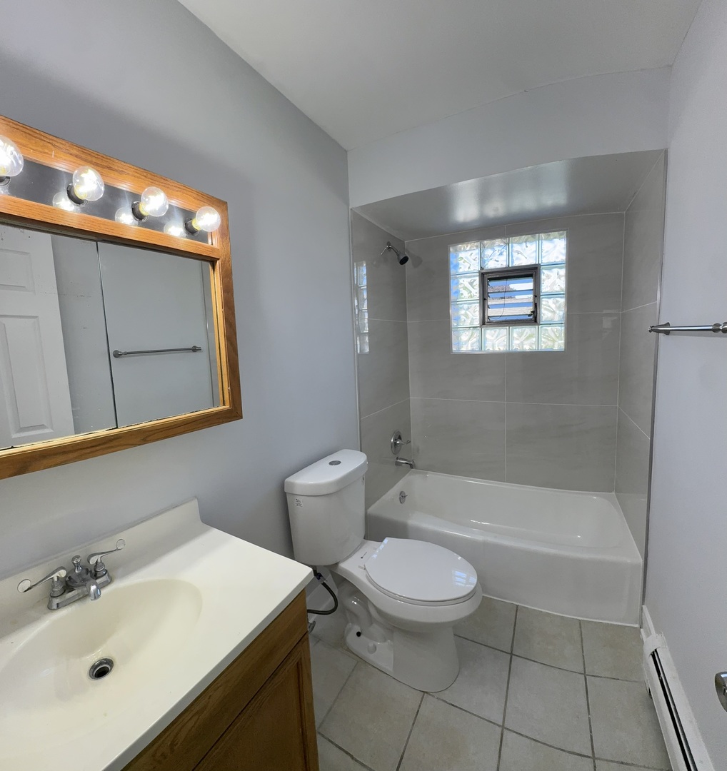 1619 N 35th Avenue #1, Melrose Park, IL 60160
