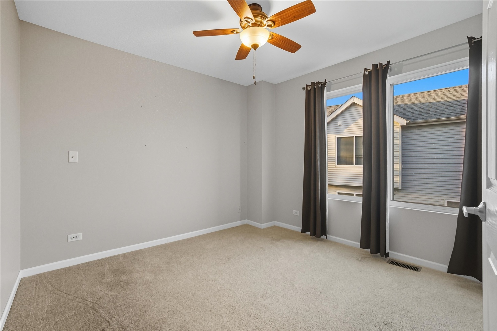 819 Daniel Drive, Minooka, IL 60447