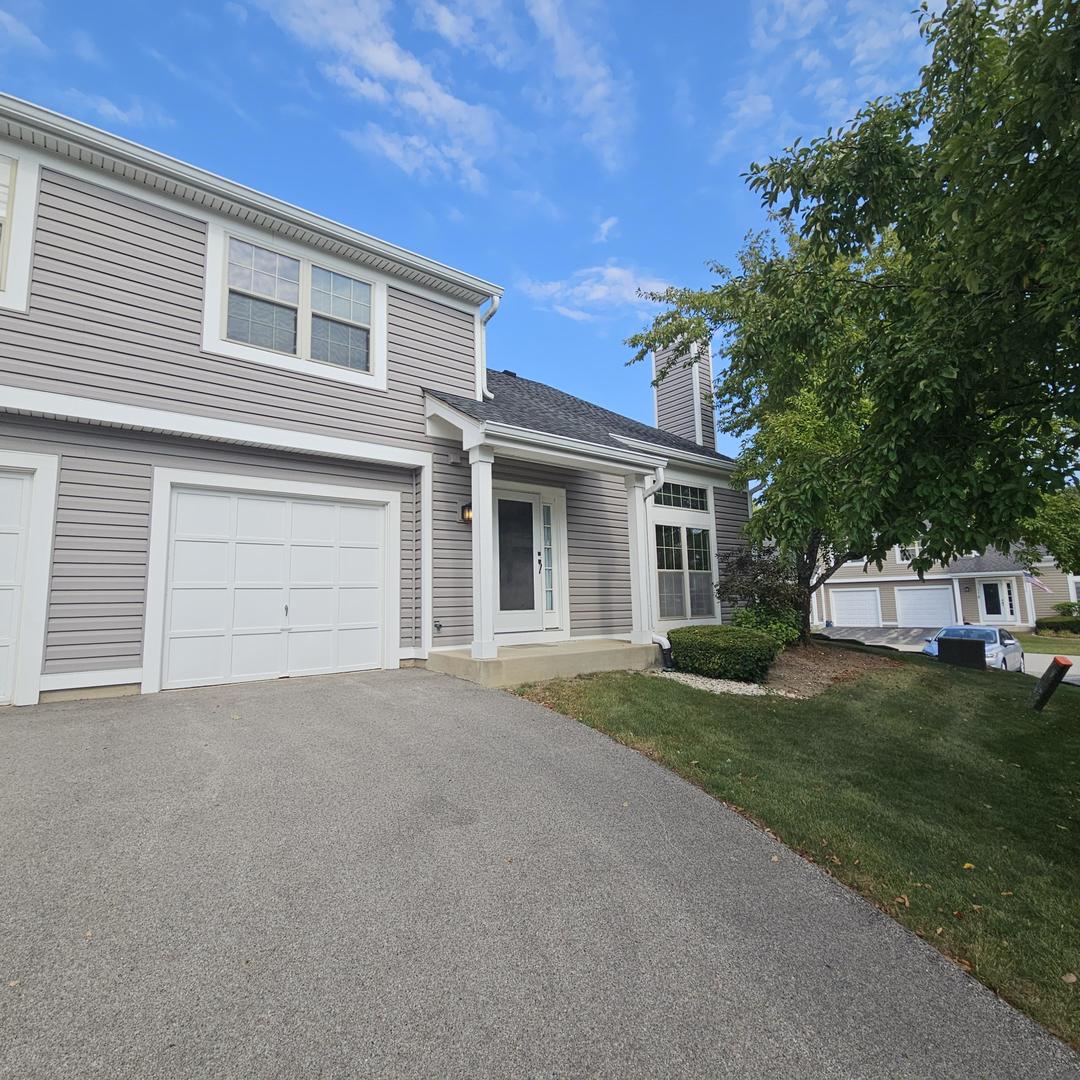 1368 N Knollwood Drive, Palatine, IL 60067