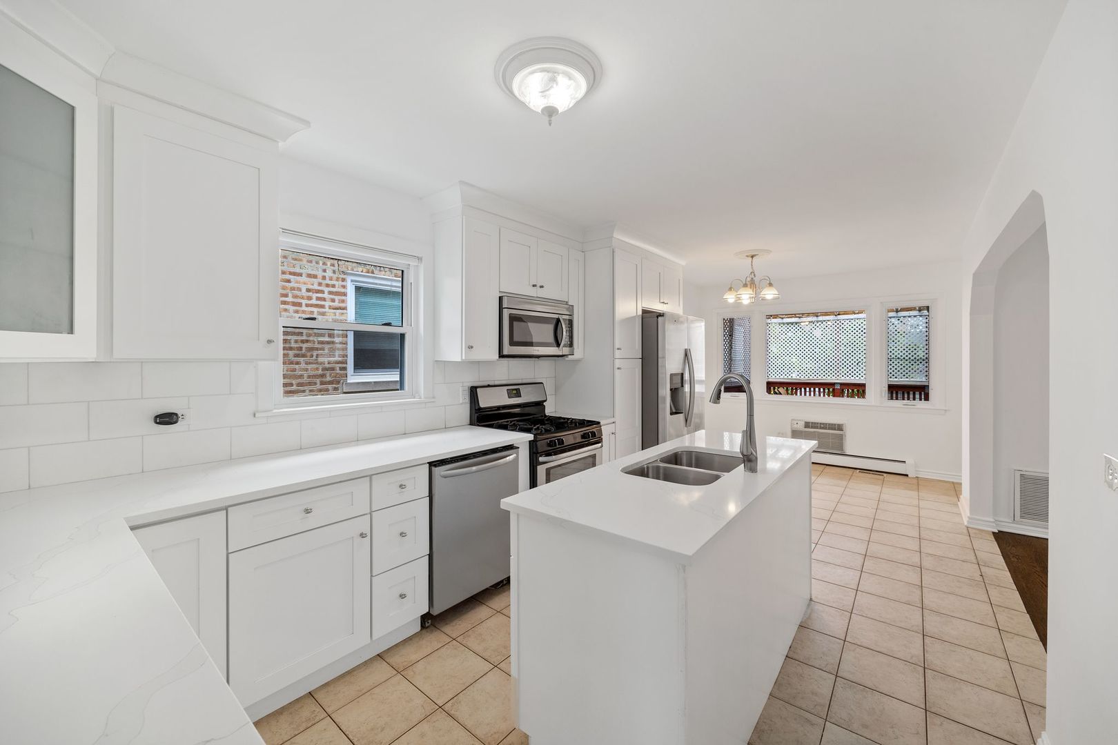 7004 W School Street, Chicago, IL 60634