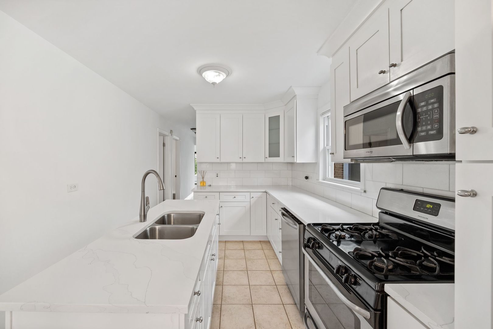 7004 W School Street, Chicago, IL 60634