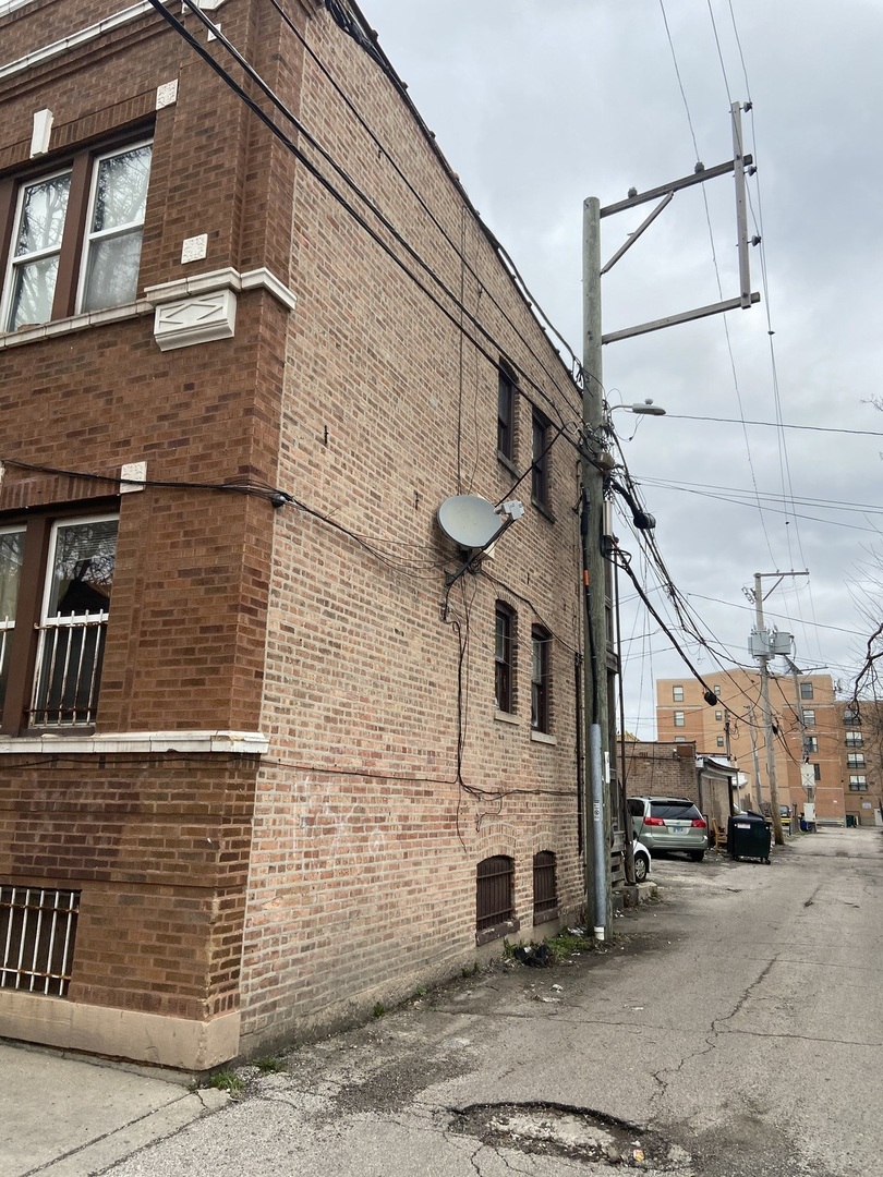 3249 W 63rd Street, Chicago, IL 60629