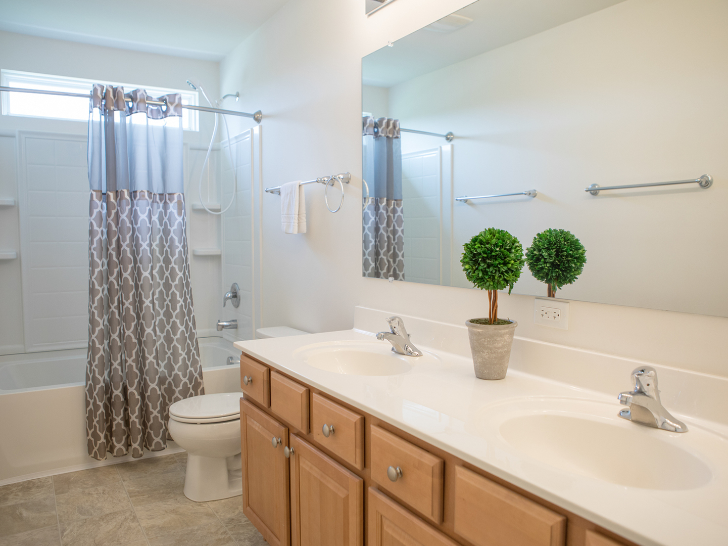 2667 Retreat Circle, Lisle, IL 60532