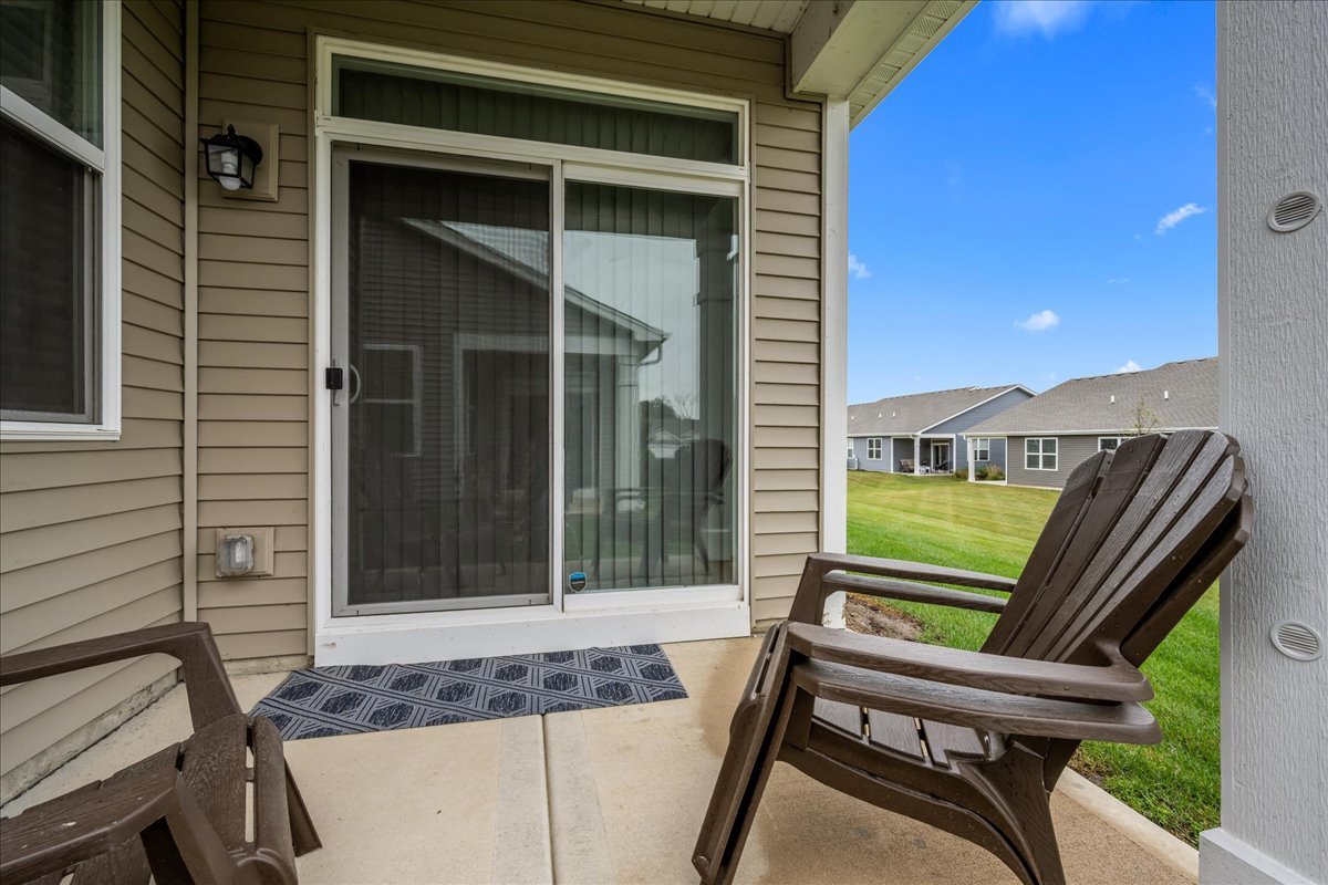 331 Sussex Lane, North Aurora, IL 60542