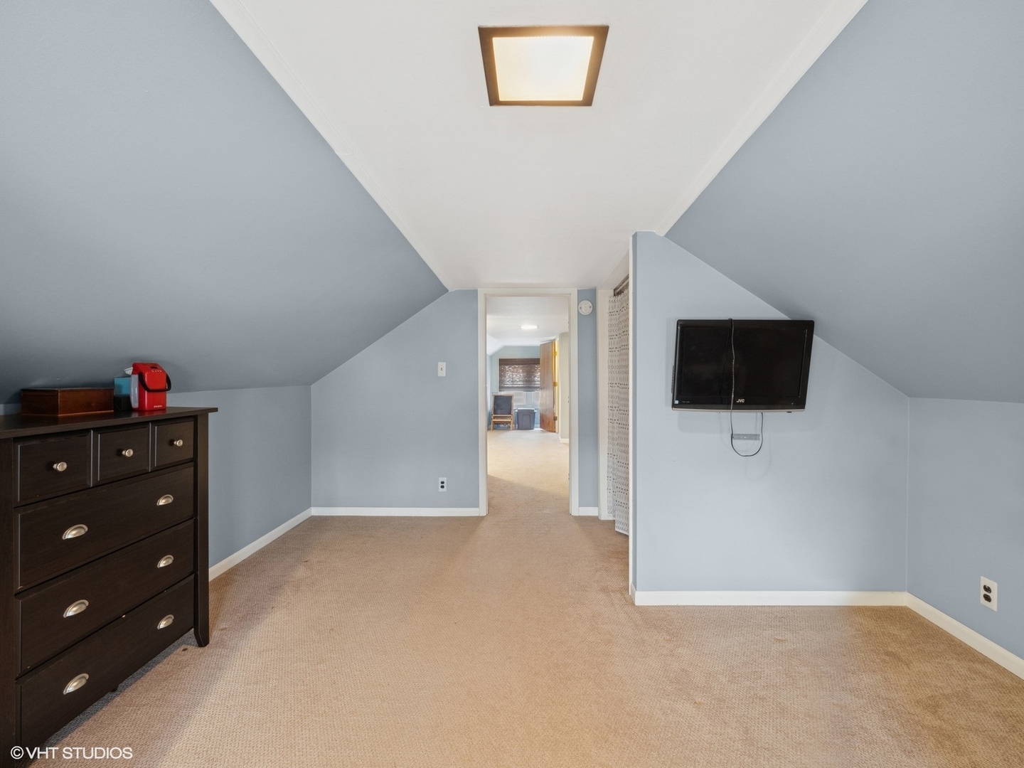 3328 Vernon Avenue, Brookfield, IL 60513