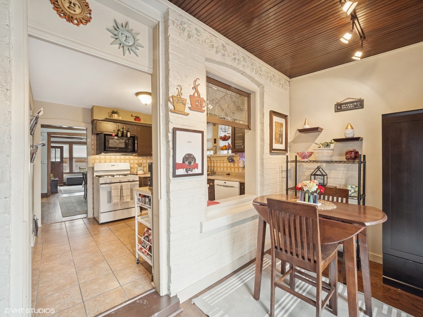 3328 Vernon Avenue, Brookfield, IL 60513